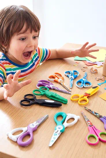 Tijeras escolares de punta roma de diseno mas bonitas | Tijeras