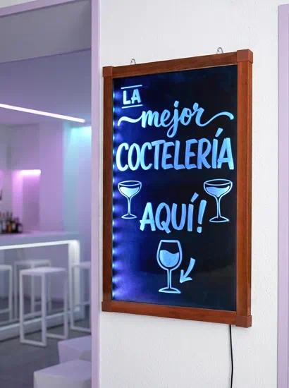 pizarra negra de cristal con luces led | Pizarras negras