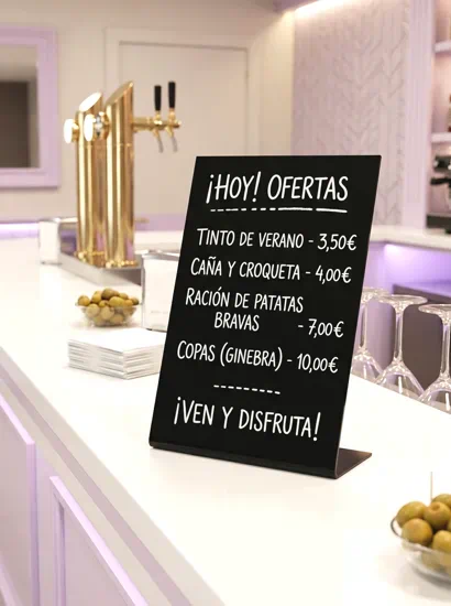 pizarrras negras para barras de bares y restaurantes de una pieza | Pizarras negras